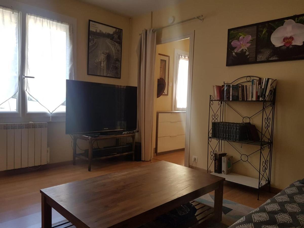 Charmante Maisonnette 2 Personnes Avec Wifi Surgeres Exterior photo